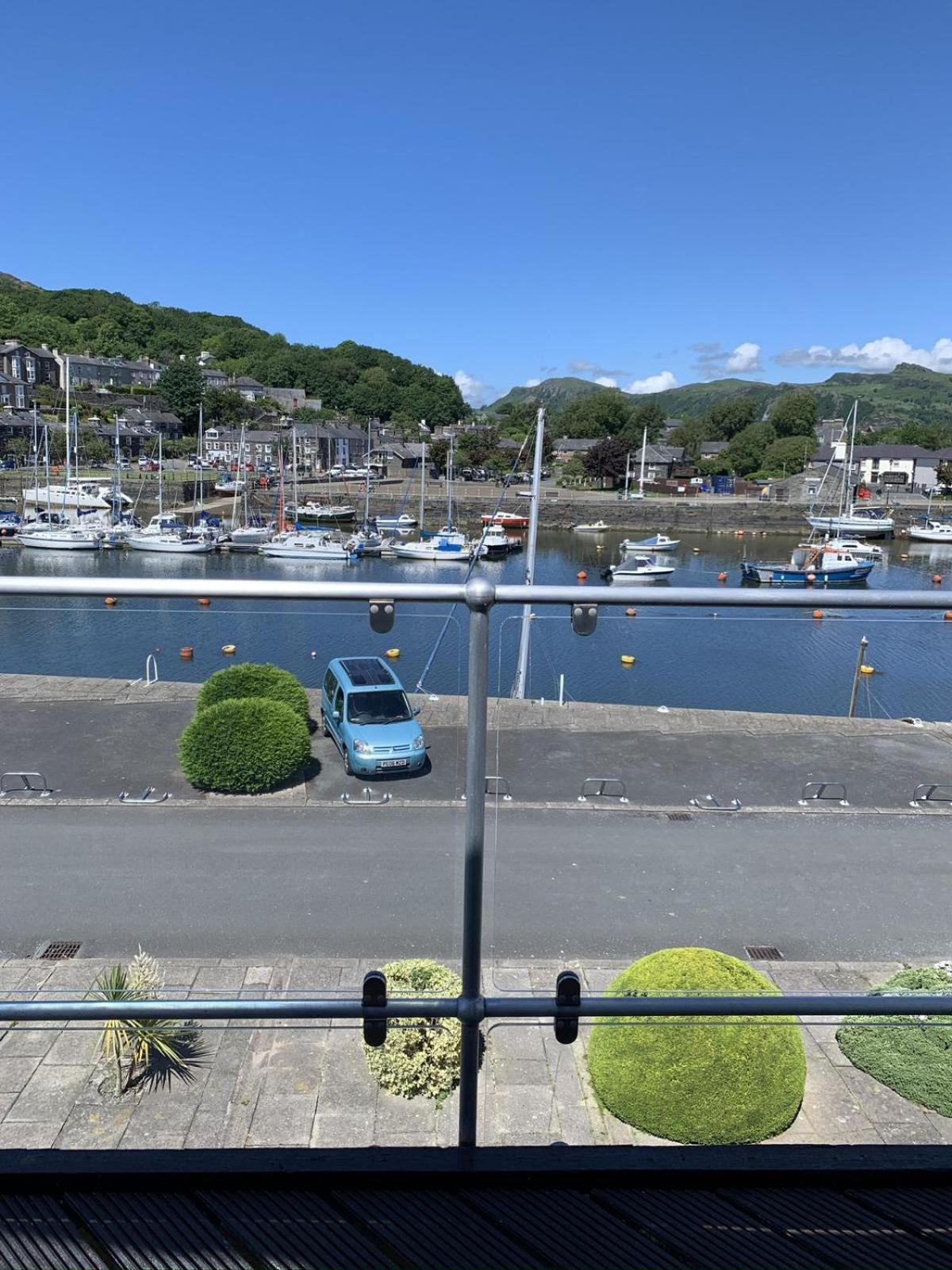 Harbour Haven: Spectacular Views Apartment Porthmadog Exterior foto