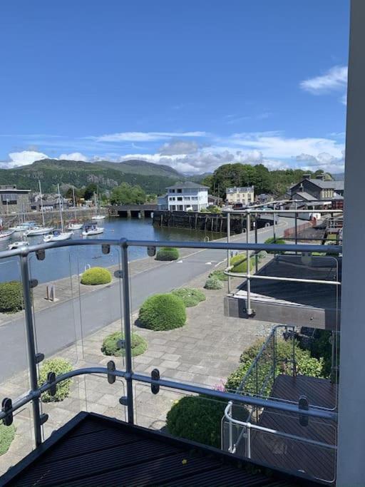 Harbour Haven: Spectacular Views Apartment Porthmadog Exterior foto