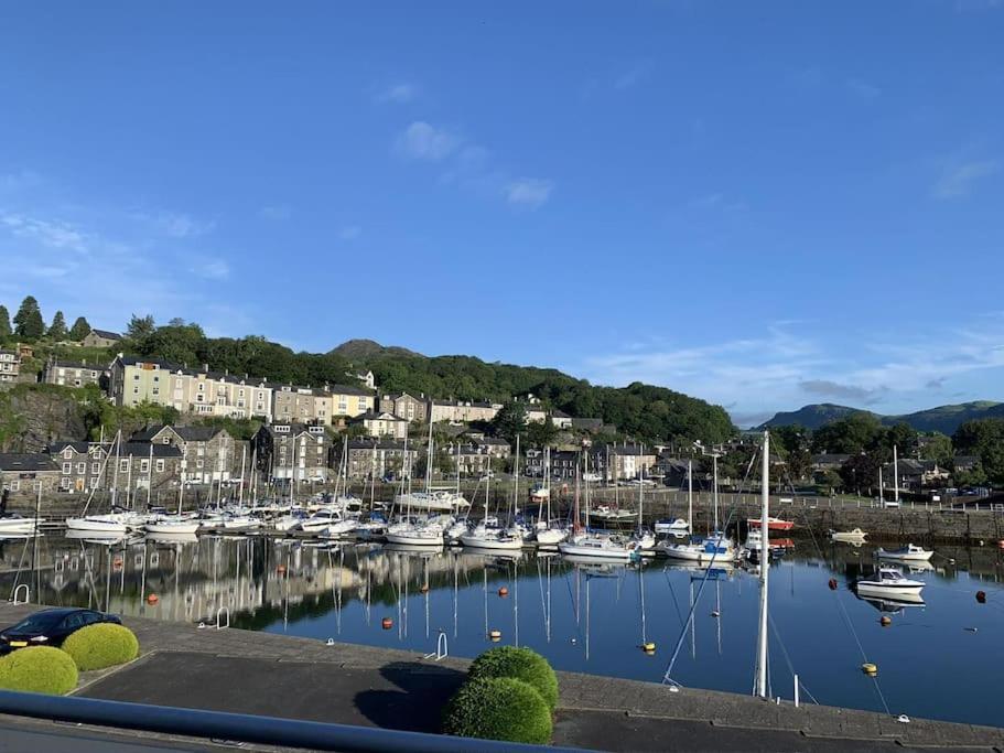 Harbour Haven: Spectacular Views Apartment Porthmadog Exterior foto