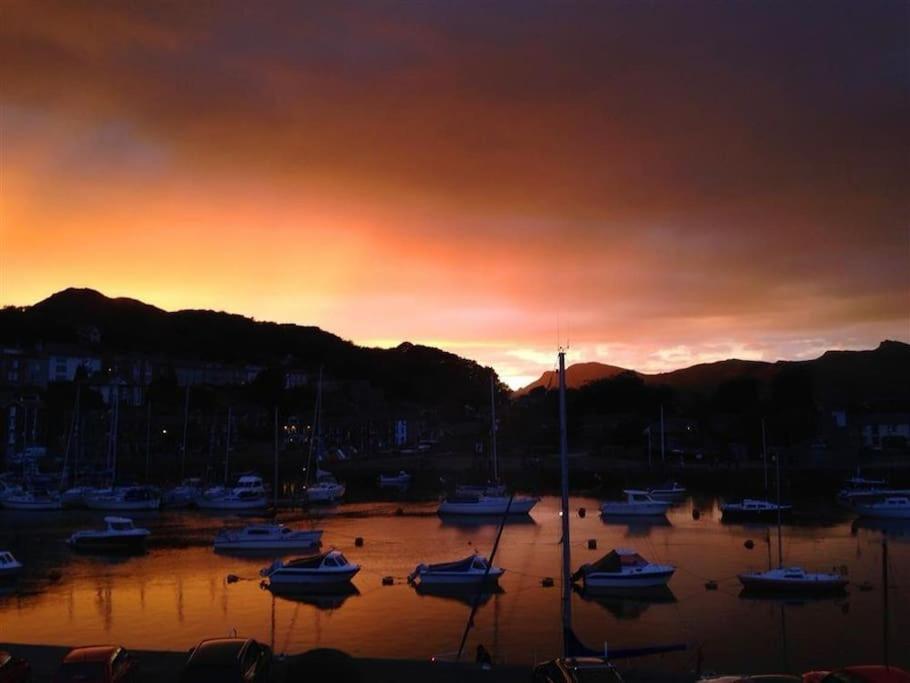Harbour Haven: Spectacular Views Apartment Porthmadog Exterior foto